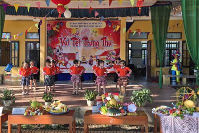 TRƯỜNG TIỂU HỌC MINH THUẬN TƯNG BỪNG TỔ CHỨC “VUI HỘI TRĂNG RẰM”